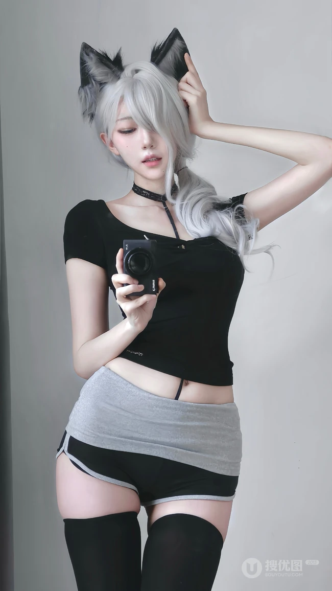 猫耳朵cos美女，高挑大长腿完美身材短裤美女自拍美照手机壁纸图集