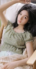 苹果女生，甜甜温柔美丽的苹果少女夏日写真室内照图集