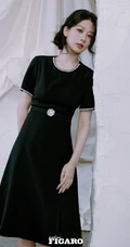 杨紫温柔长辫出镜搭配复古优雅裙装系列尽显气质女生气质写真图集