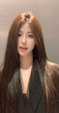 镜头前自信大方的高颜值女生小姐姐生活照图集