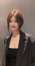 镜头前自信大方的高颜值女生小姐姐生活照图集