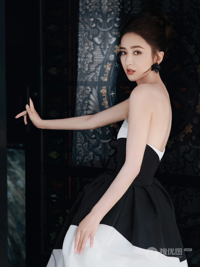佟丽娅礼裙黑白裙穿搭优雅美图写真