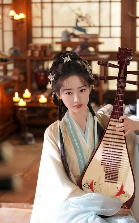 邓恩熙手机壁纸，邓恩熙主演电视剧《长乐曲》古装剧照手机壁纸图片