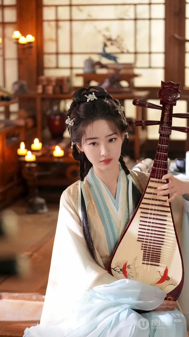 邓恩熙手机壁纸，邓恩熙主演电视剧《长乐曲》古装剧照手机壁纸图片