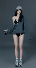 青春靓丽，光彩照人的黑色运动内衣短裤美女居家私房写真手机壁纸
