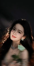 李沁一袭暖色系蕾丝透色长裙着身尽显温婉气质写真手机壁纸套图