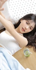 女生的夏日往事回忆，清凉穿搭夏日少女白衣短裤休闲穿搭悠闲写真套图