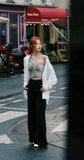 吴宣仪时尚穿搭复古街拍写真手机壁纸套图