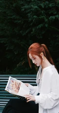 吴宣仪时尚穿搭复古街拍写真手机壁纸套图