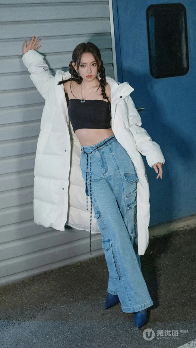 程潇个性时尚加脏辫造型穿搭登封写真手机壁纸