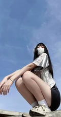 俯瞰视觉，超火的紧身短裤，美腿小姐姐高清手机壁纸