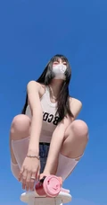俯瞰视觉，超火的紧身短裤，美腿小姐姐高清手机壁纸