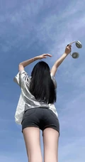 俯瞰视觉，超火的紧身短裤，美腿小姐姐高清手机壁纸