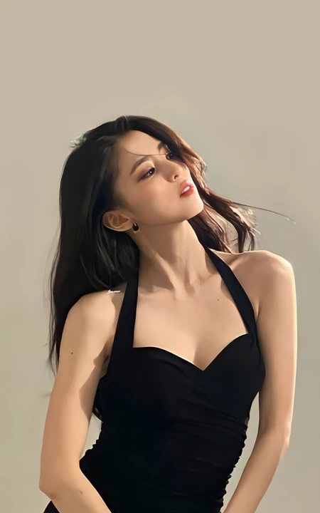 冷艳御姐黑色挂脖裙氛围感写真