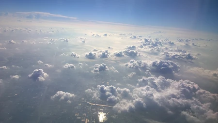 高空俯瞰蓝天白云壮阔云海唯美风景