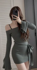 不同风格女性穿搭造型室内外写真系列