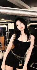 年轻女生日常随性氛围感多场景人像写真