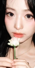 年轻女生日常随性氛围感多场景人像写真