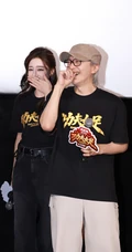 迪丽热巴出席《功夫女足》路演活动现场组图