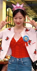 文佳煐生日派对可爱造型系列写真