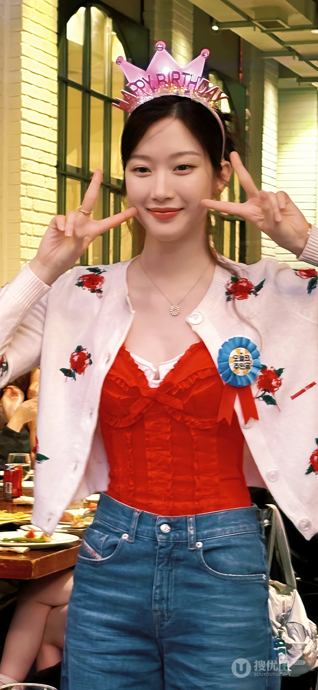 文佳煐生日派对可爱造型系列写真