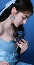 迪丽热巴蓝色系清新礼服造型写真合集