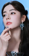 迪丽热巴蓝色系清新礼服造型写真合集