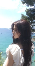 杨超越海边清新度假风系列写真