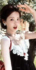 杨超越海边清新度假风系列写真