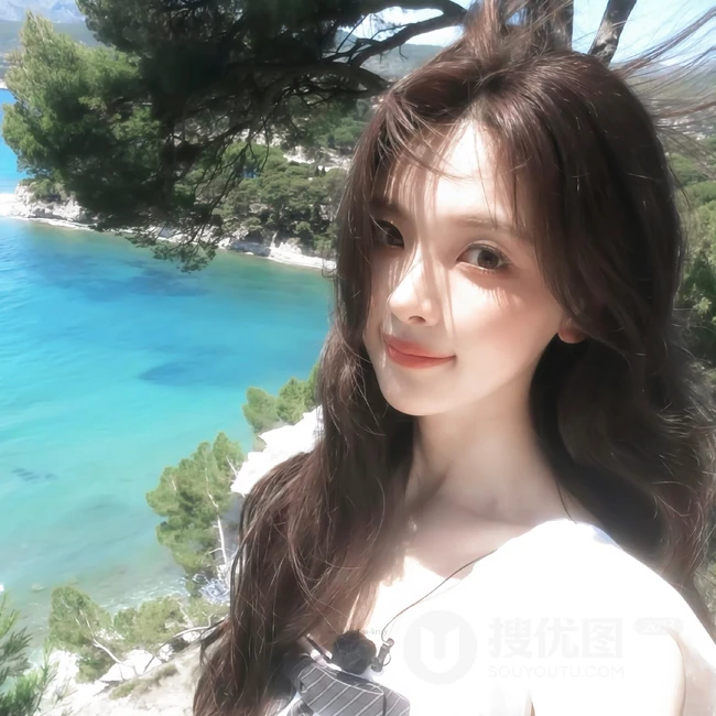 杨超越海边清新度假风系列写真
