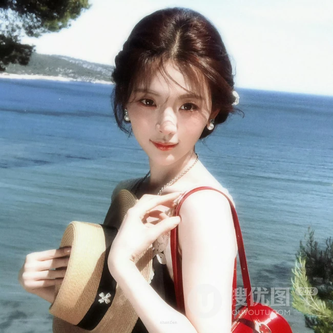 杨超越海边清新度假风系列写真