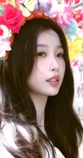 虞书欣簪花造型清新甜美系列写真图片