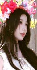 虞书欣簪花造型清新甜美系列写真图片