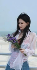 徐璐海边清新氛围感写真组图