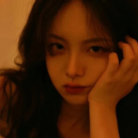 清新治愈系短发女生氛围感人像头像合集