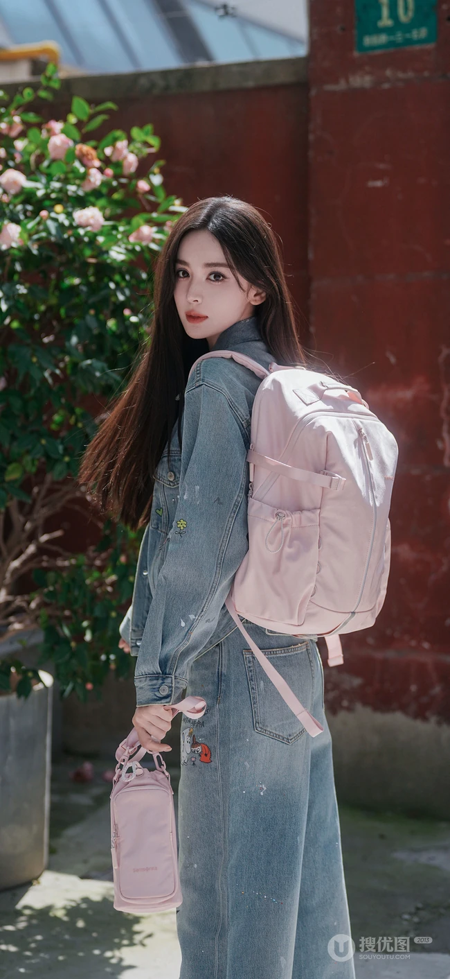 古力娜扎休闲牛仔套装户外随拍合集