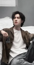 王一博慵懒风居家写真系列